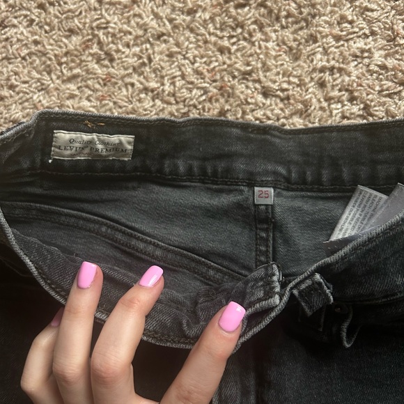 Levis shorts - Picture 3 of 3